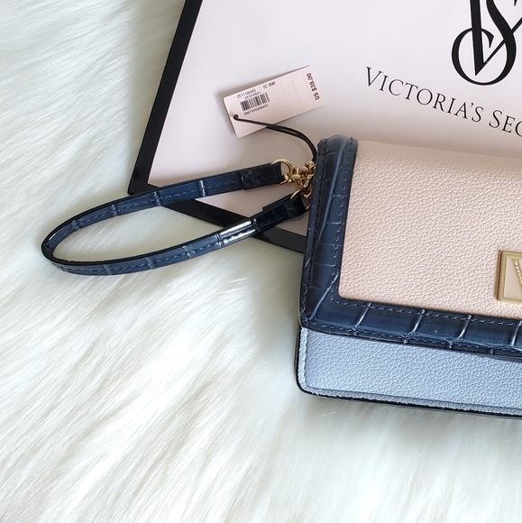 VICTORIA'S SECRET WALLET - Picture 2 of 8